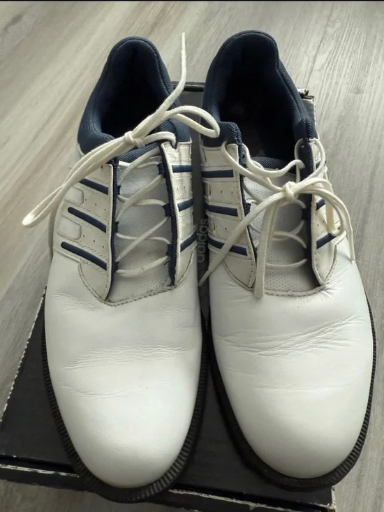 Adidas Women’s White Navy Golf Spikeless Lace Up Athletic Golf Shoes size 7 - Picture 4 of 10